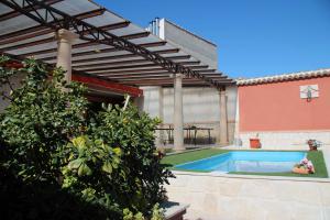 Zonas comunes, piscina y barbacoa - Las Doncellas